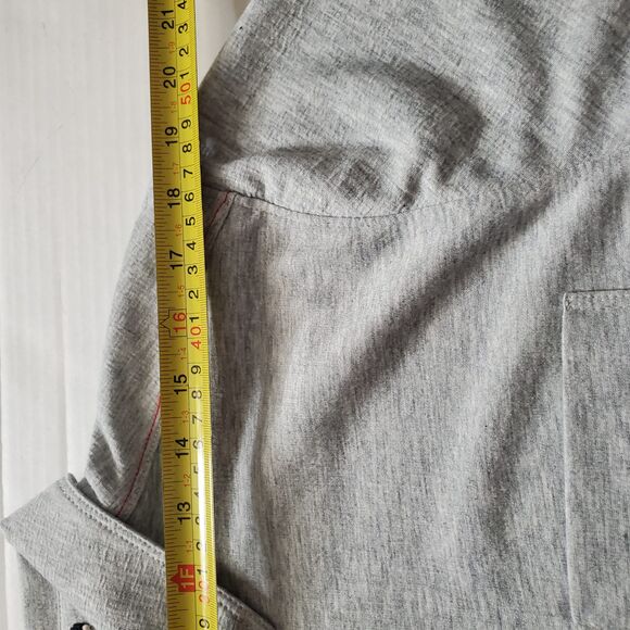 NEW short-sleeved, button-down POLO shirt SIZE MEDIUM - Picture 4 of 4